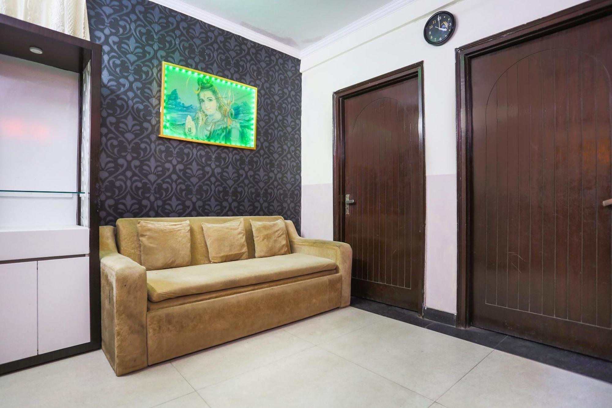 Hotel O Royal Galaxy Ню Делхи Екстериор снимка