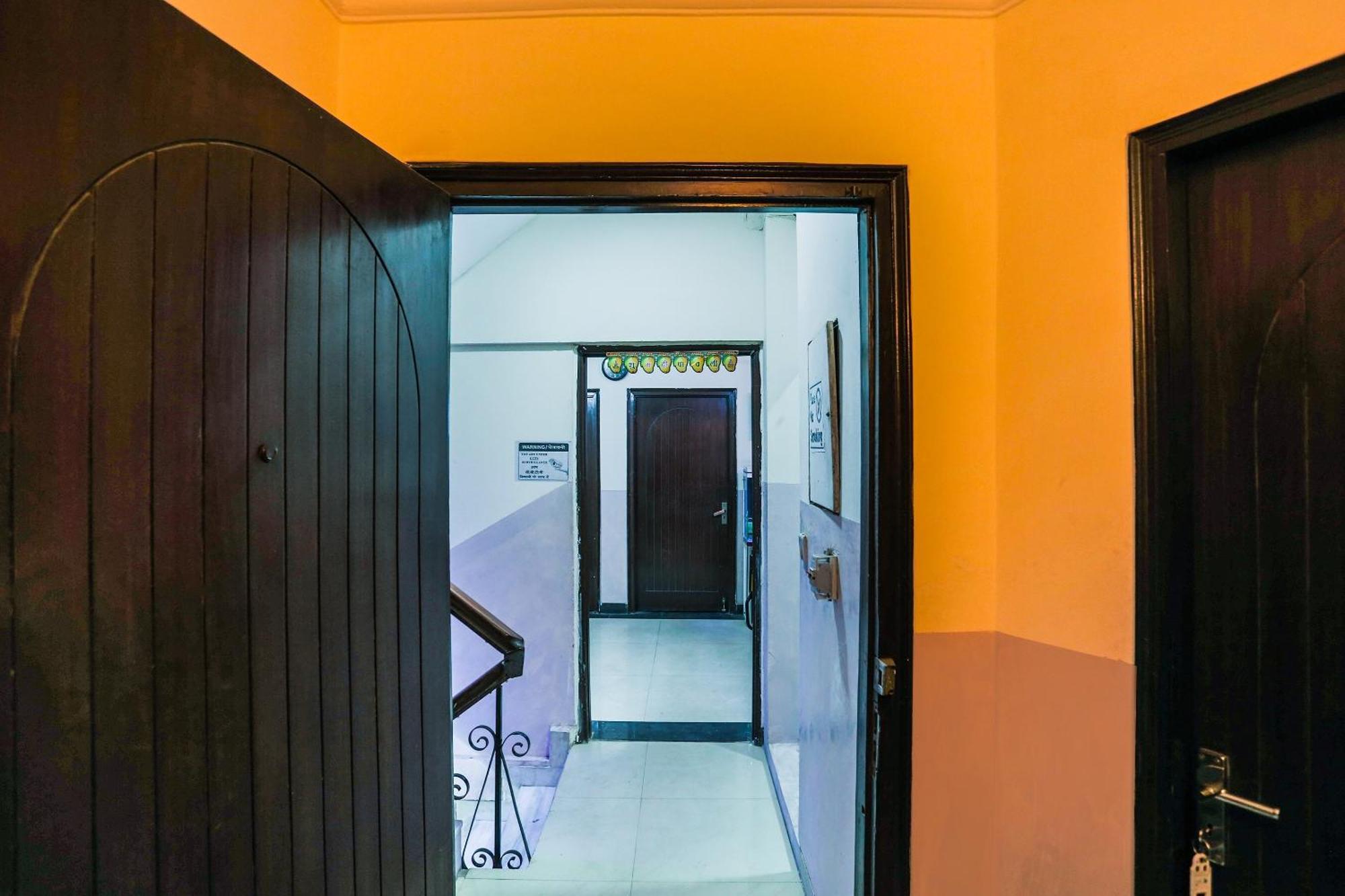 Hotel O Royal Galaxy Ню Делхи Екстериор снимка
