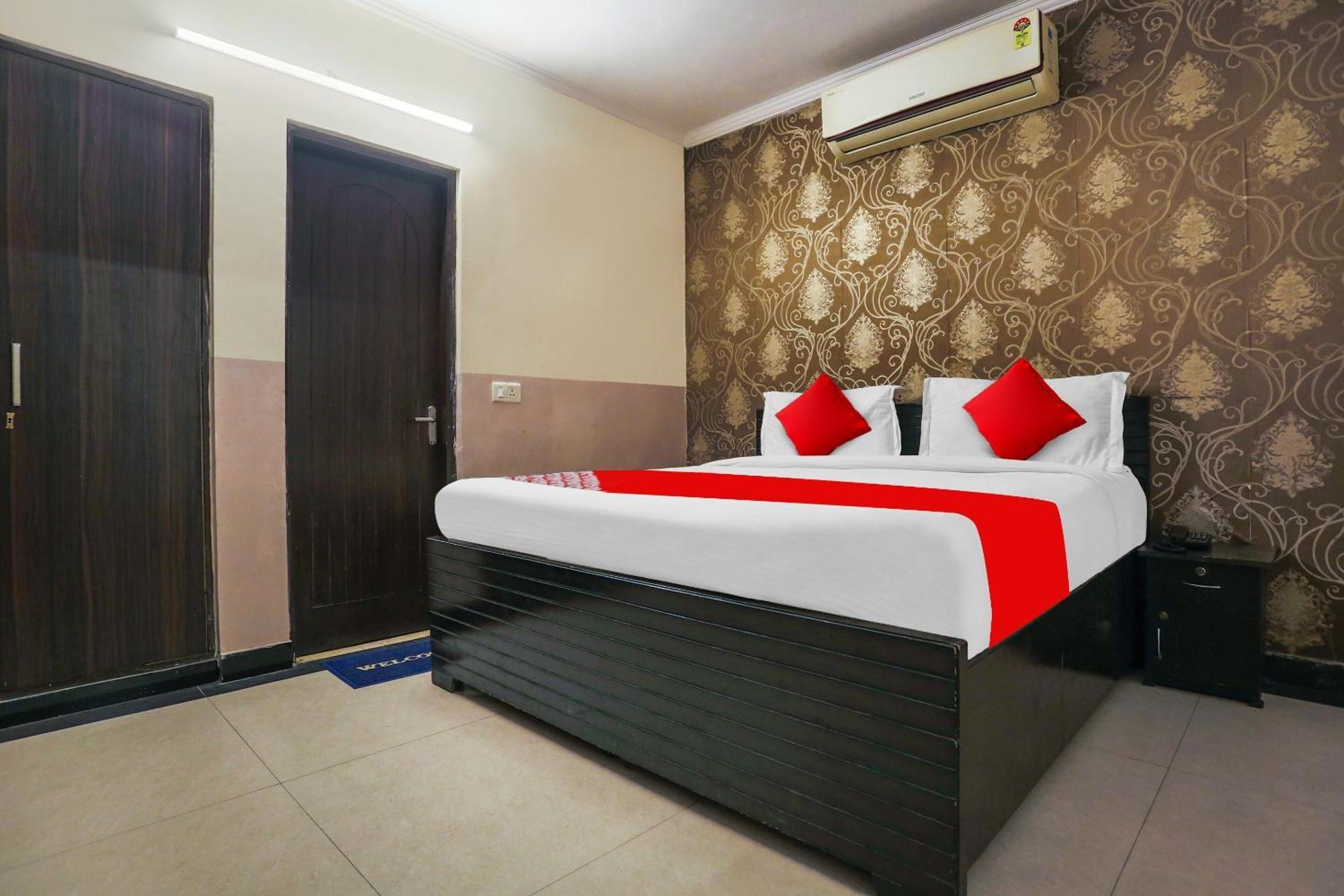 Hotel O Royal Galaxy Ню Делхи Екстериор снимка