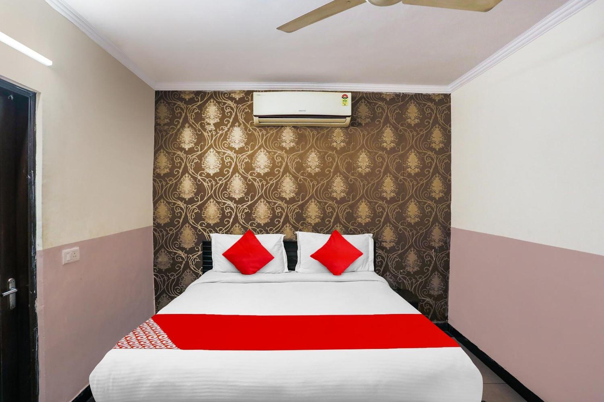 Hotel O Royal Galaxy Ню Делхи Екстериор снимка