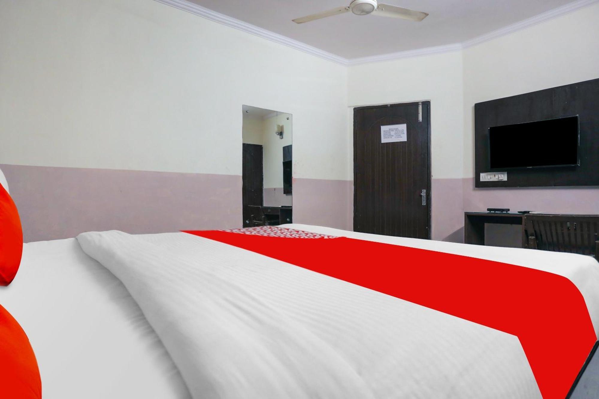 Hotel O Royal Galaxy Ню Делхи Екстериор снимка